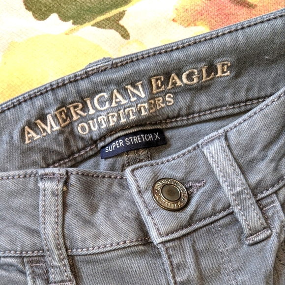 AEO Super Stretch X Highrise Jegging Jeans - Size 2 Regular - Picture 5 of 11